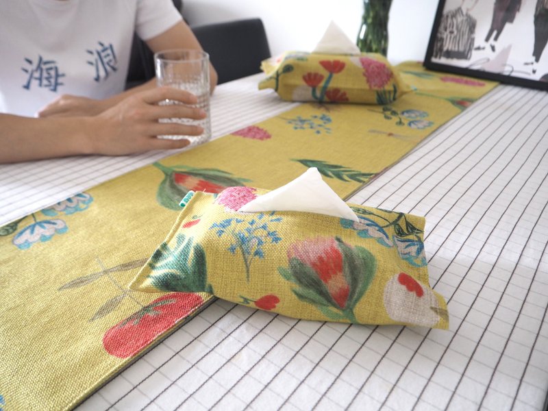 每日鲜花纸巾盒棉麻自然生长在你的客厅餐桌 - 纸巾盒 - 棉．麻 黄色