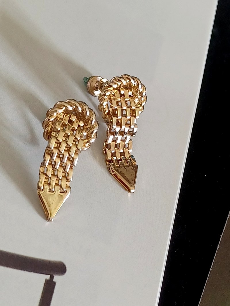 vintage jewelry  典雅小金表链 夹式耳环 - 耳环/耳夹 - 其他金属 