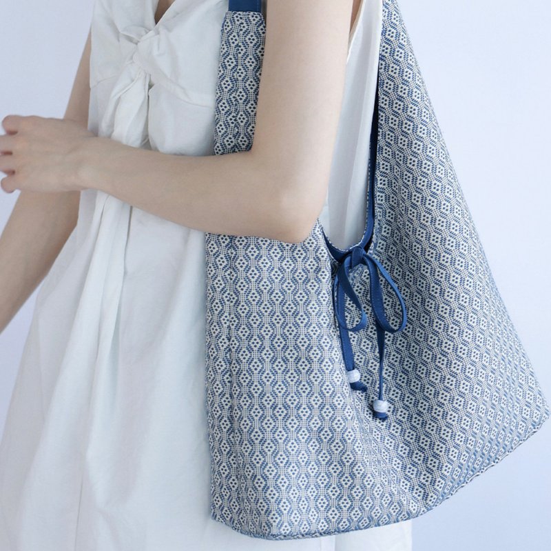 【蓝屿风】森系复古文青/新中式风色/织菱格托特单肩斜跨包 - 侧背包/斜挎包 - 其他材质 蓝色