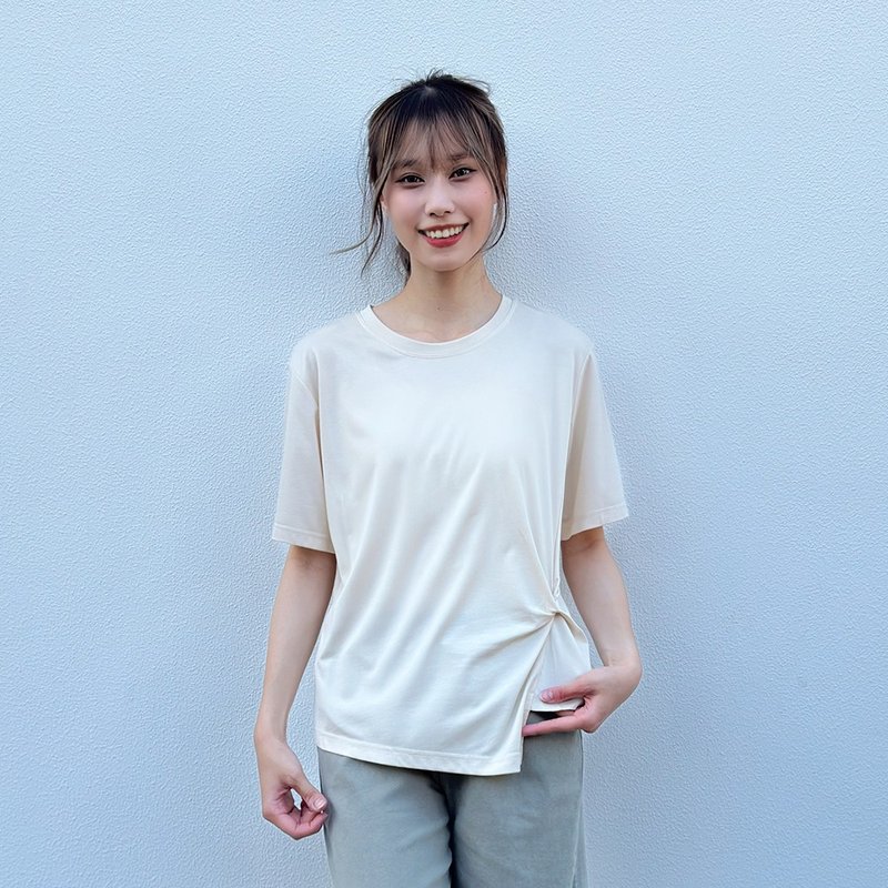 Hana Mokuba 下摆不对称设计简约圆领上衣 - 女装上衣 - 其他材质 