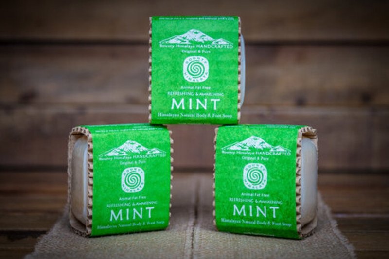 尼泊尔喜马拉雅之宝薄荷清新手工养发皂100g - 洗发用品 - 其他材质 绿色