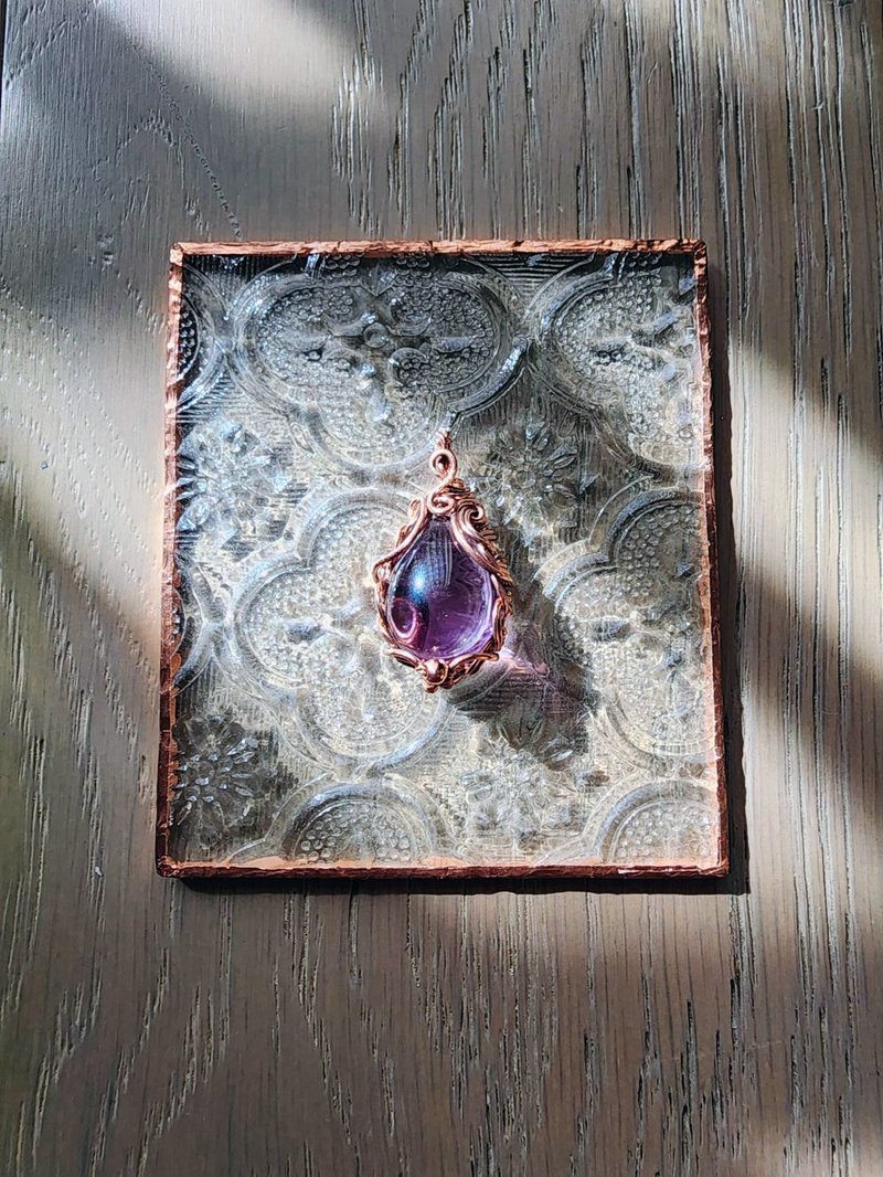 【曲水辰手作】紫水晶金属线编织吊坠 - 项链 - 宝石 紫色