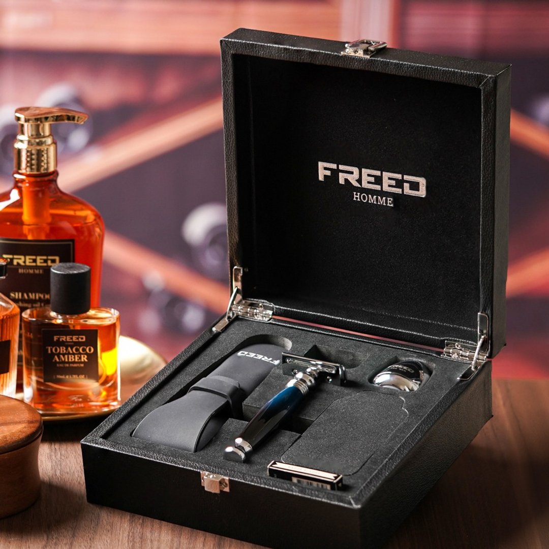 【FREED】尊爵四件组双刃刮胡刀礼盒 - 一周年纪念款 定制化刻字 - 男性清洁护肤品 - 其他金属 蓝色