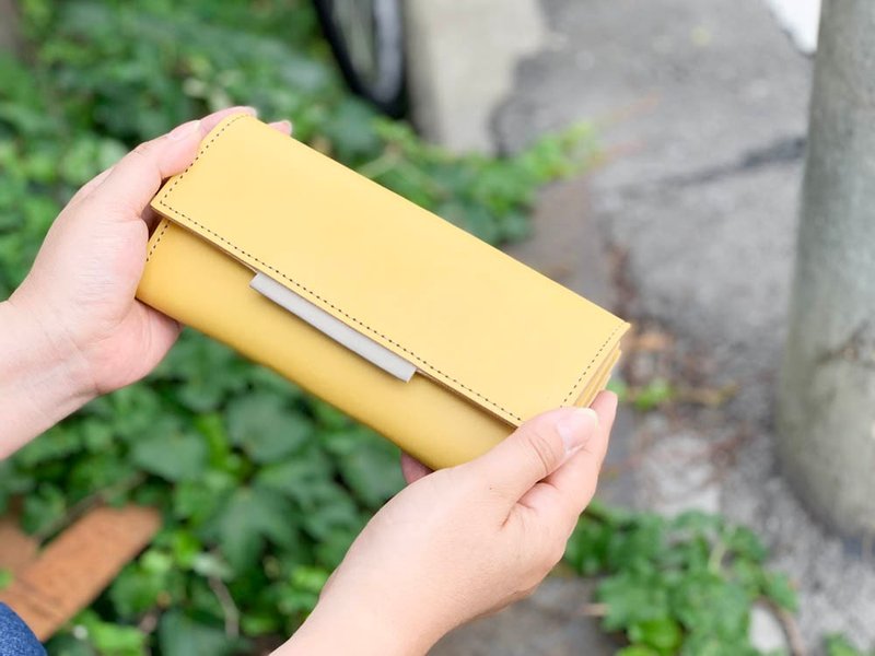 OVER Good luck and good luck Yellow x Gray Over flap wallet Nume leather with good visibility OFW–YHH–YYH–H - 皮夹/钱包 - 真皮 黄色