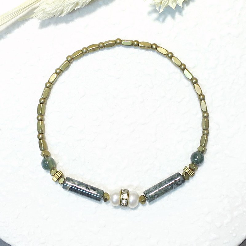 VIIART。请加薪。珍珠水草玛瑙黄铜手环 - 手链/手环 - 铜/黄铜 绿色