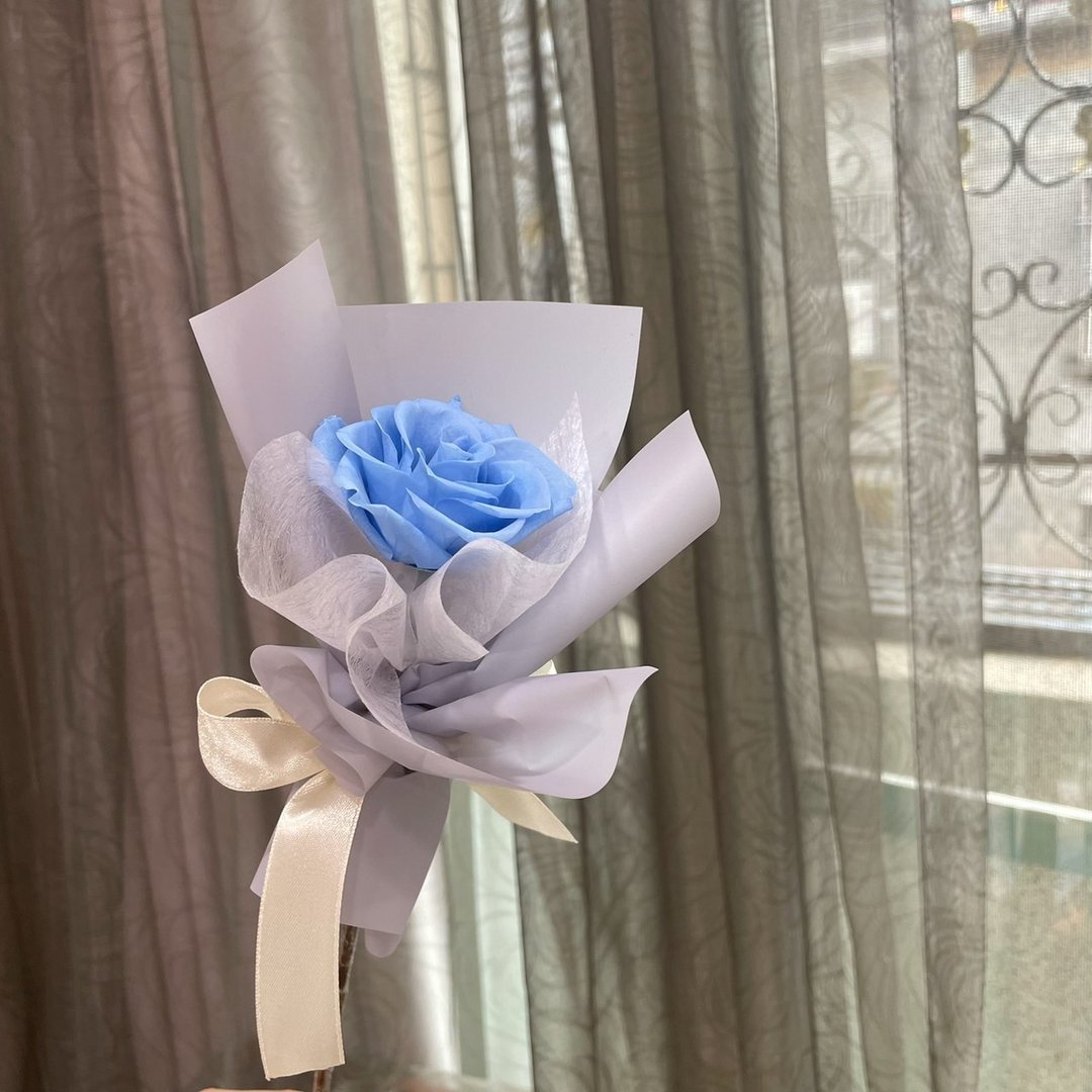 【单支永生玫瑰】迪士尼蓝 生日礼物 婚礼小物 永生玫瑰花 附提袋 - 干燥花/捧花 - 植物．花 