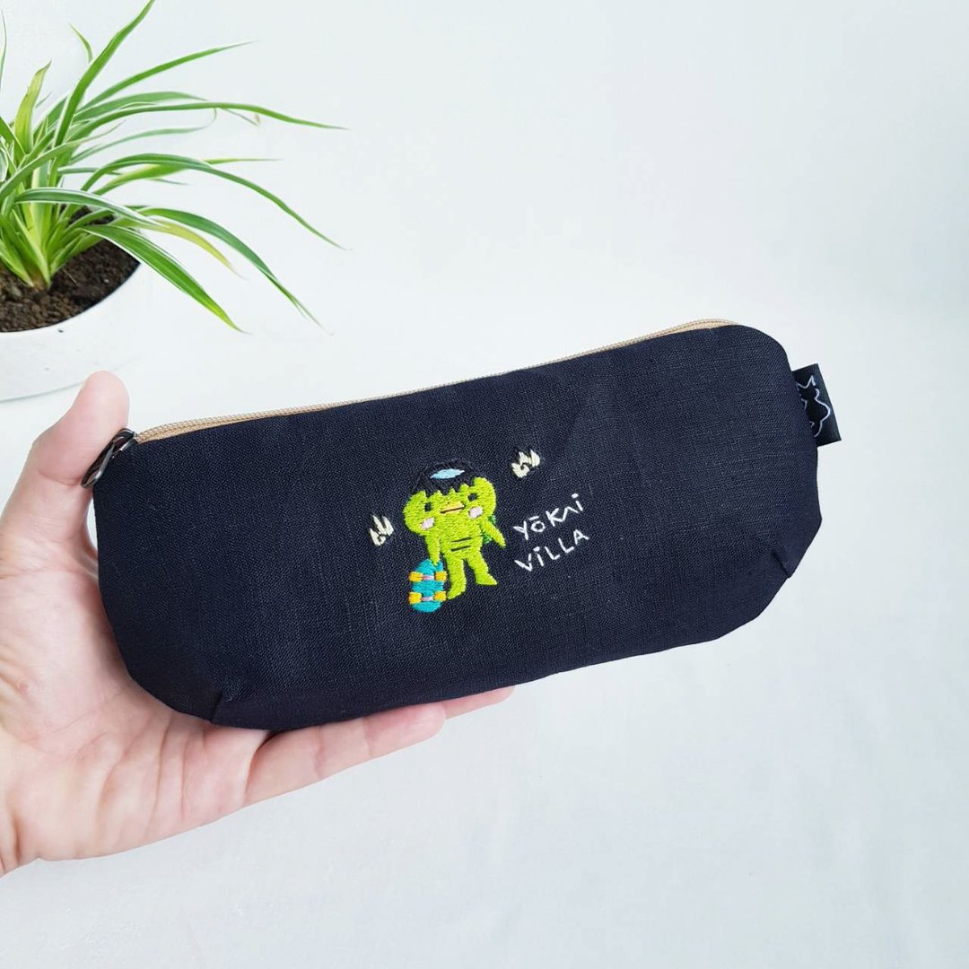 Linen Pencil Case / Kappa Yōkai - 化妆包/杂物包 - 亚麻 黑色