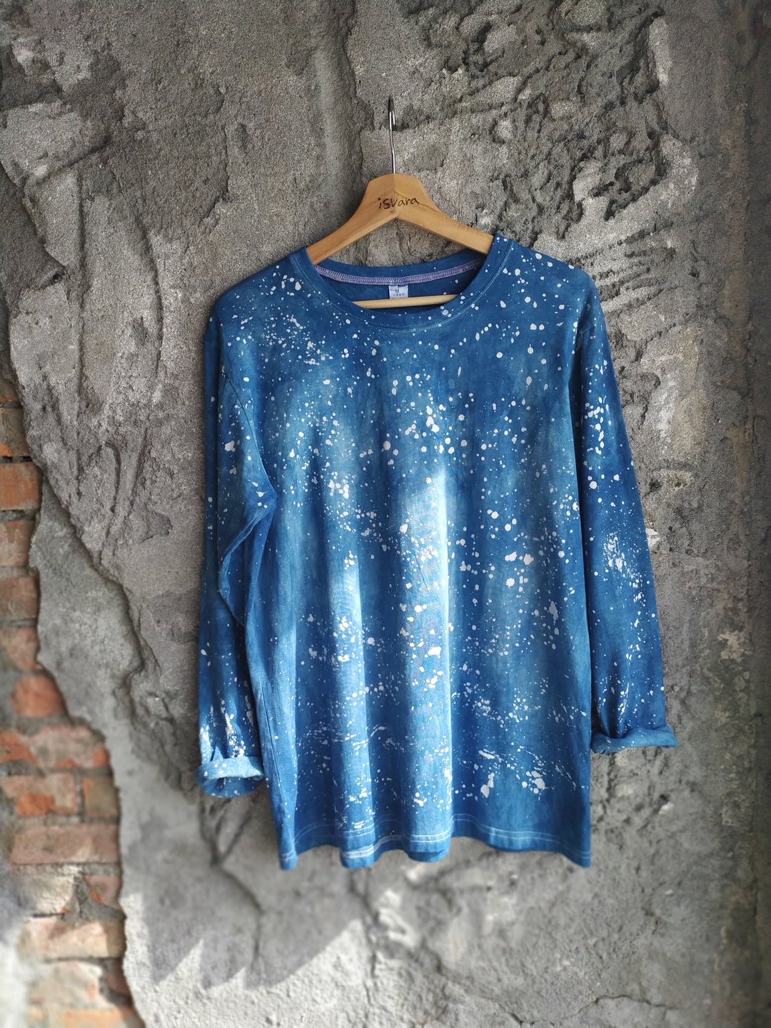 自在染isvara 手工蓝染 宇宙系列 银河 纯棉T-shirt - 中性连帽卫衣/T 恤 - 棉 蓝色