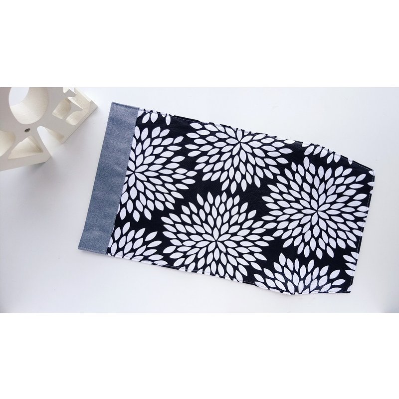 布书衣 (黑白大花) - 书衣/书套 - 棉．麻 黑色