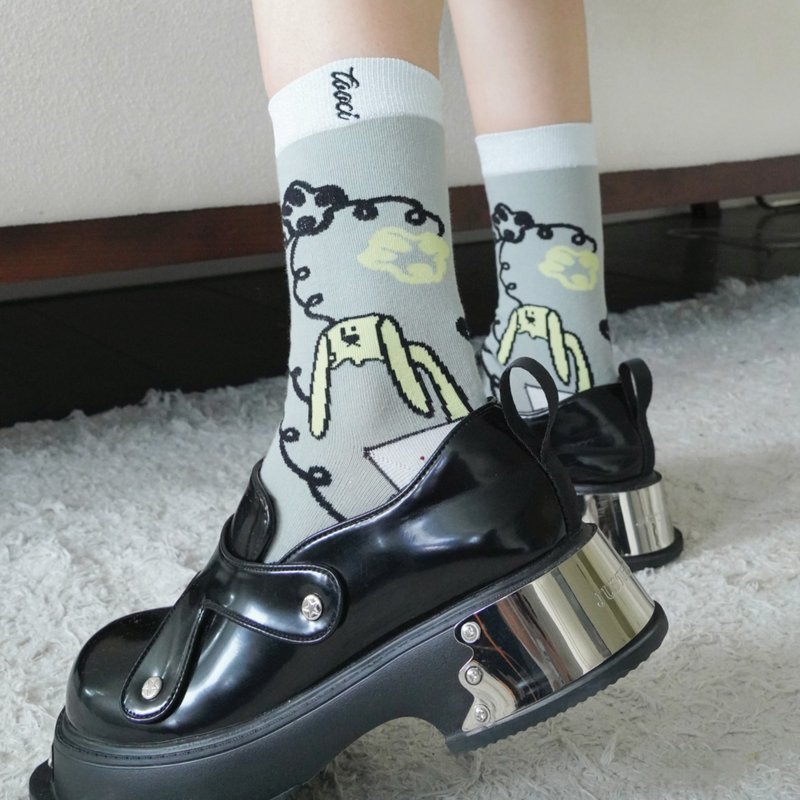 失眠兔 中筒袜 - 袜子 - 棉．麻 银色