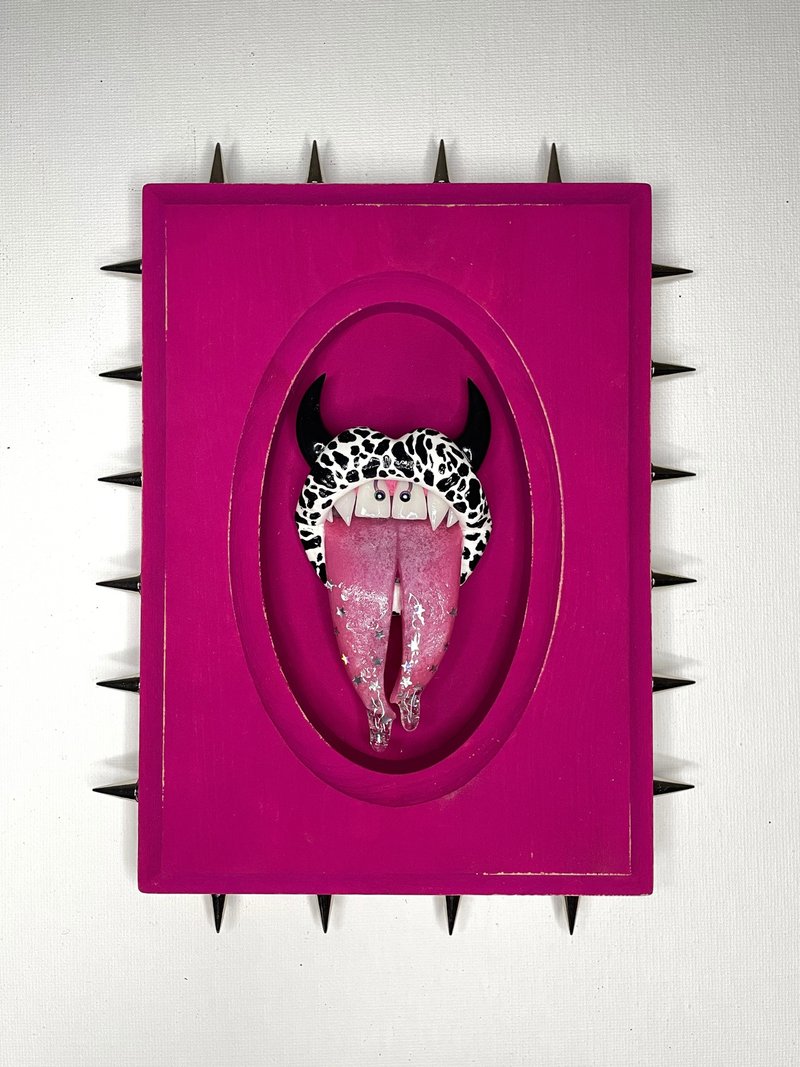 墙壁艺术。粉红色木质框架，画着牛唇图案。 - 墙贴/壁贴 - 粘土 