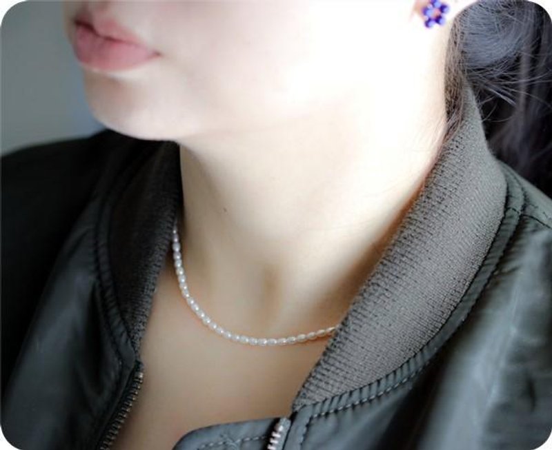 Baby freshwater pearl pearls Simple all-purpose necklace June birthstone for stacking - 项链 - 宝石 白色