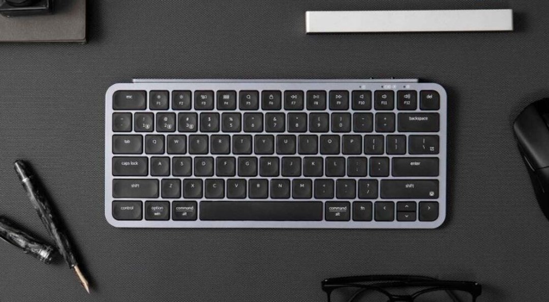 Keychron B1 Pro 超薄无线键盘 - 太空灰/象牙白 - 电脑配件 - 塑料 白色