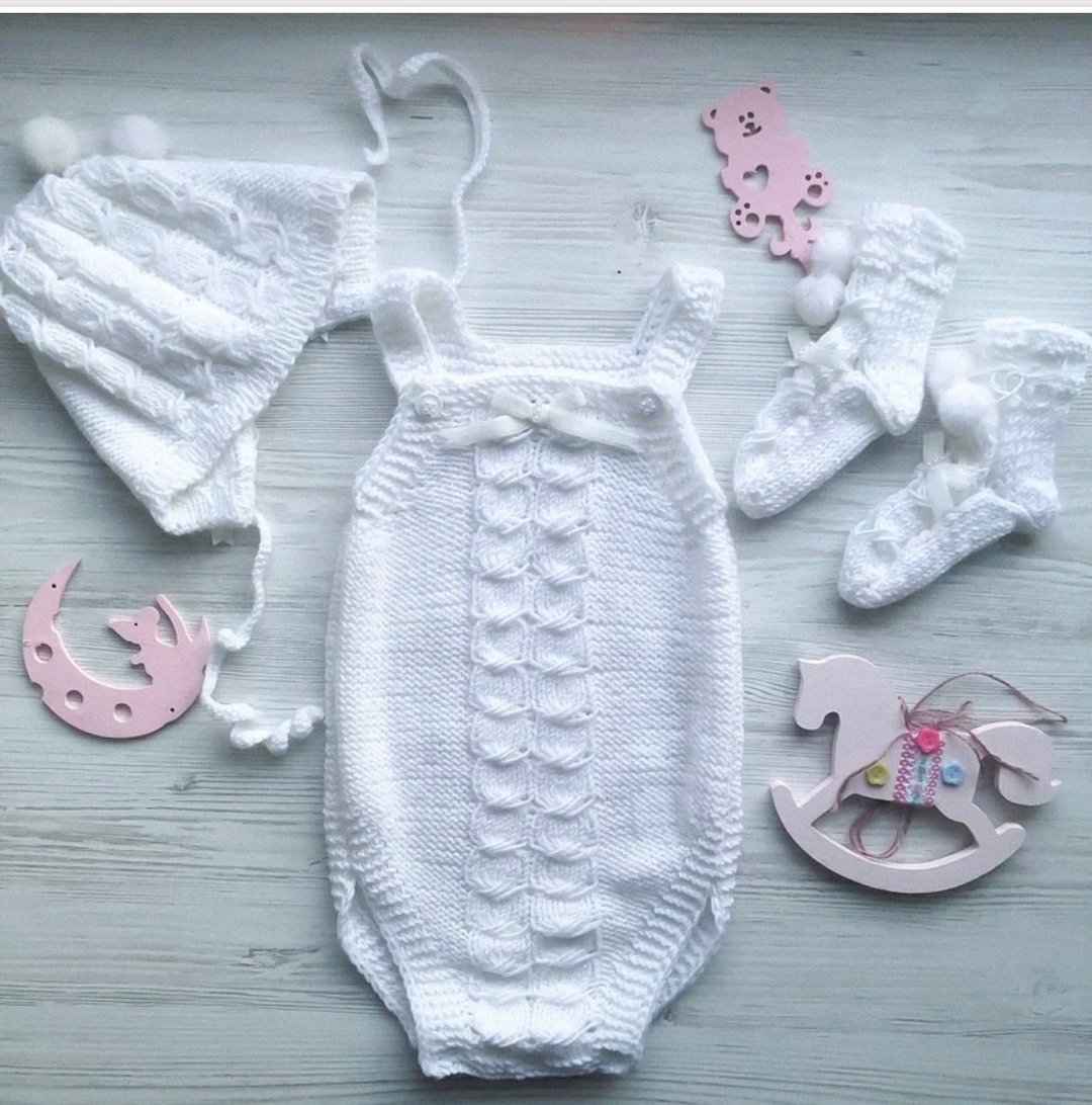 Hand knit romper, socks and hat with mink fur. Take home outfit. - 包屁衣/连体衣 - 其他材质 