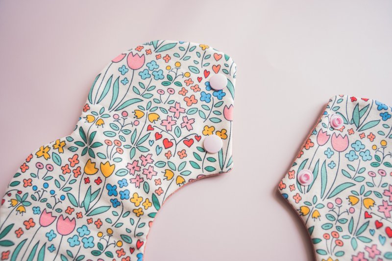 舞动花卉 宝宝围兜兜 花兜 - 围嘴/口水巾 - 棉．麻 红色