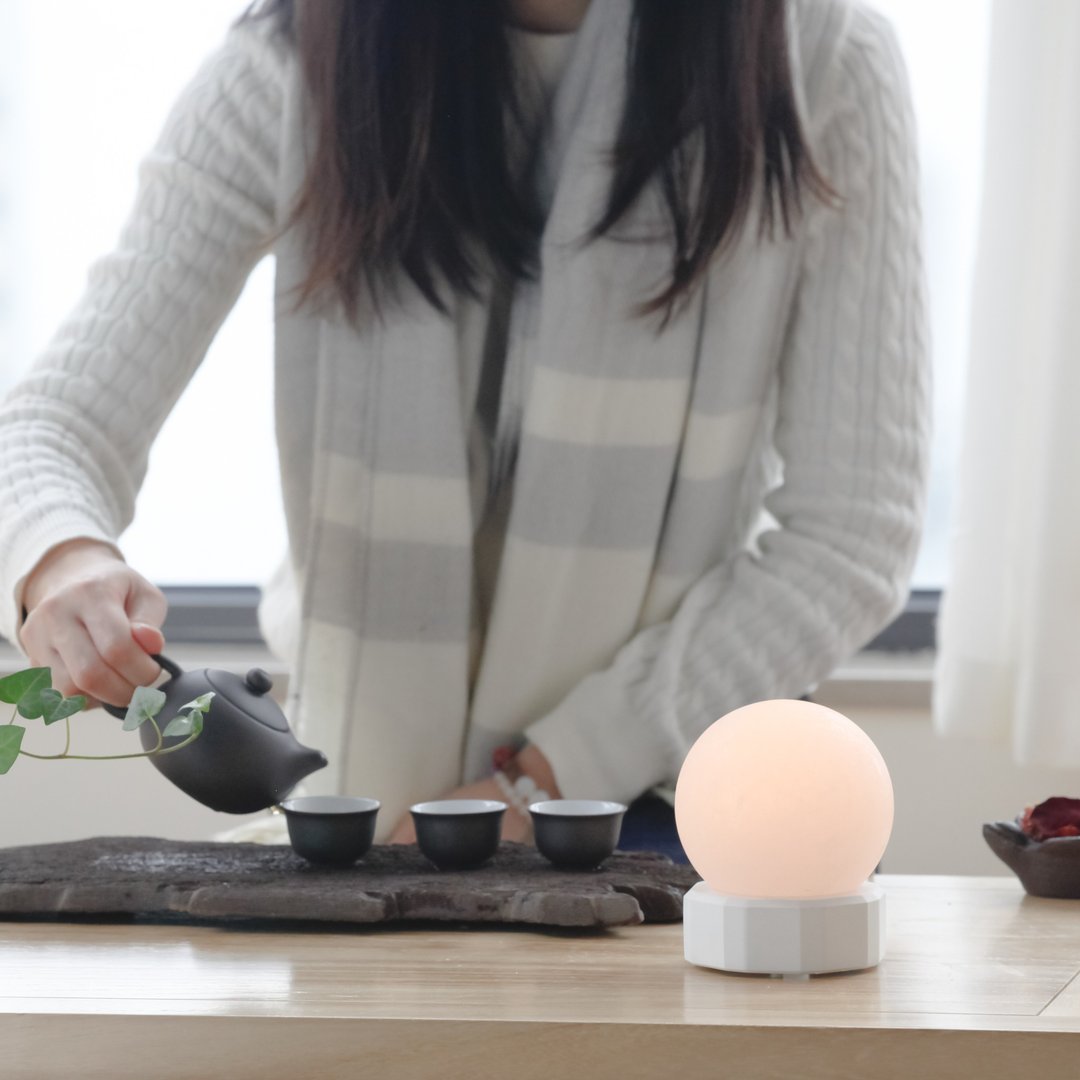 【限量】ONELIVINGS PILAR |擎| 喜马拉雅白盐灯–SPHERE (10cm) - 灯具/灯饰 - 水泥 白色