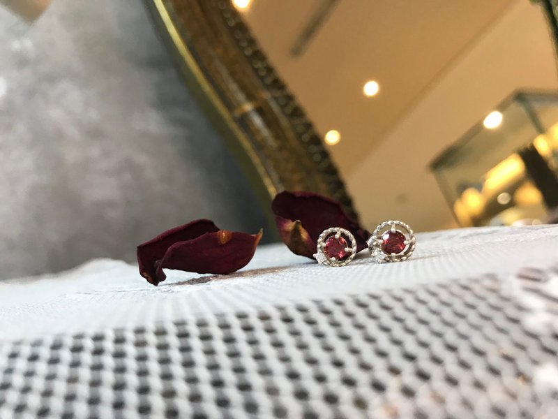 石榴石复古纯银耳钉 - 耳环/耳夹 - 银 红色