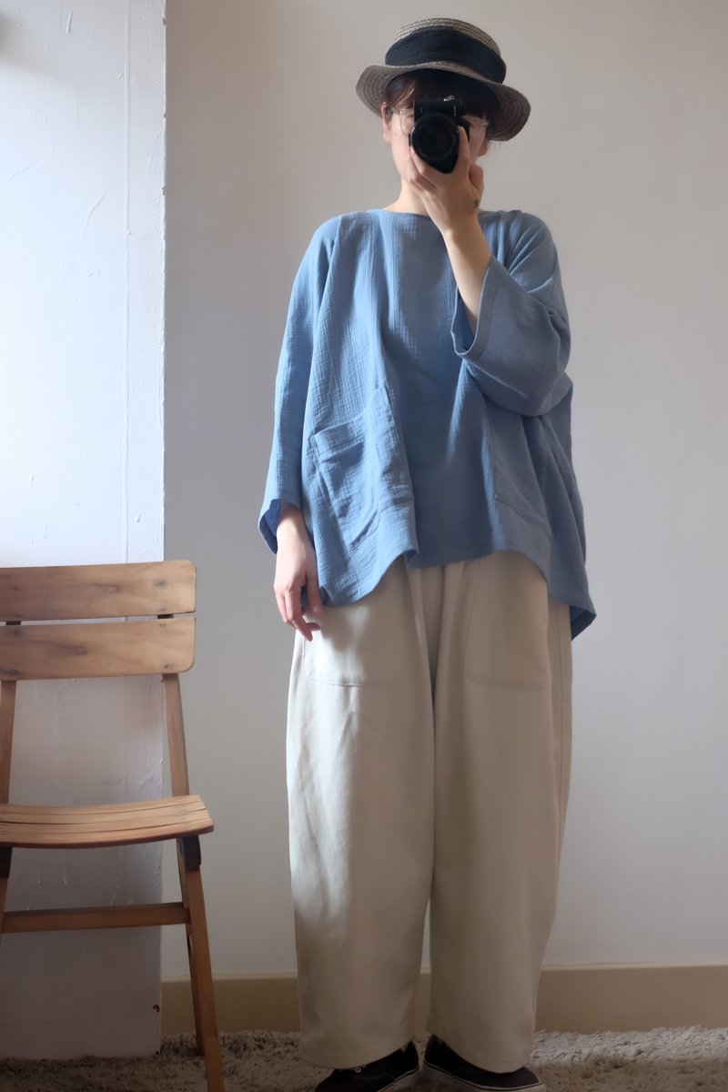 烟熏蓝 加宽版有袖四方衣 - 女装上衣 - 棉．麻 蓝色