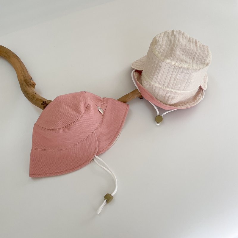 【现货单品】拼凑的记忆画面 | 双面牛仔挺版调节扣遮阳渔夫帽 - 婴儿帽/发带 - 棉．麻 粉红色