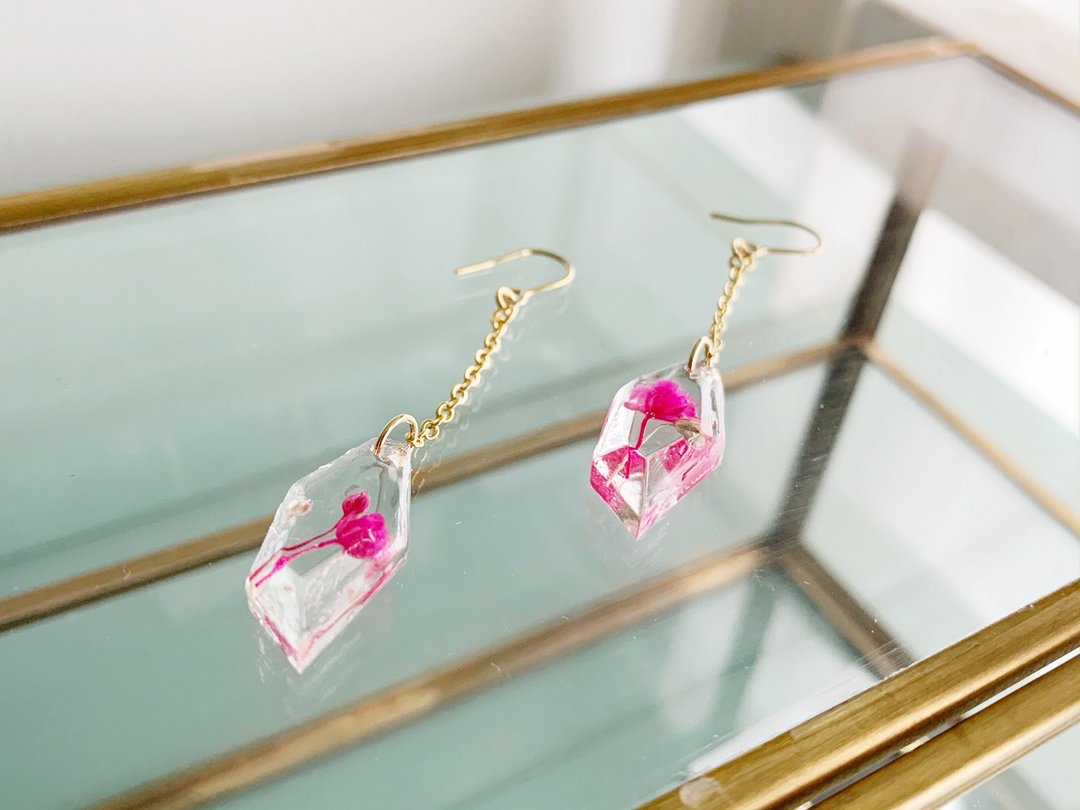 Happiness like trapped in ice Kasumi grass / earrings / Clip-On with flower language - 耳环/耳夹 - 其他材质 粉红色