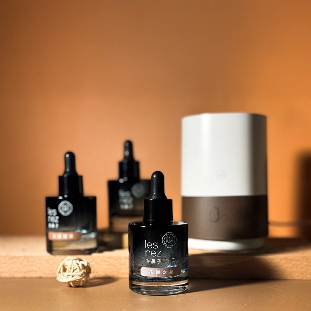 【Les nez 香鼻子】扩香香水原精30ML(水溶性精油/扩香瓶) - 香薰/精油/线香 - 浓缩/萃取物 咖啡色