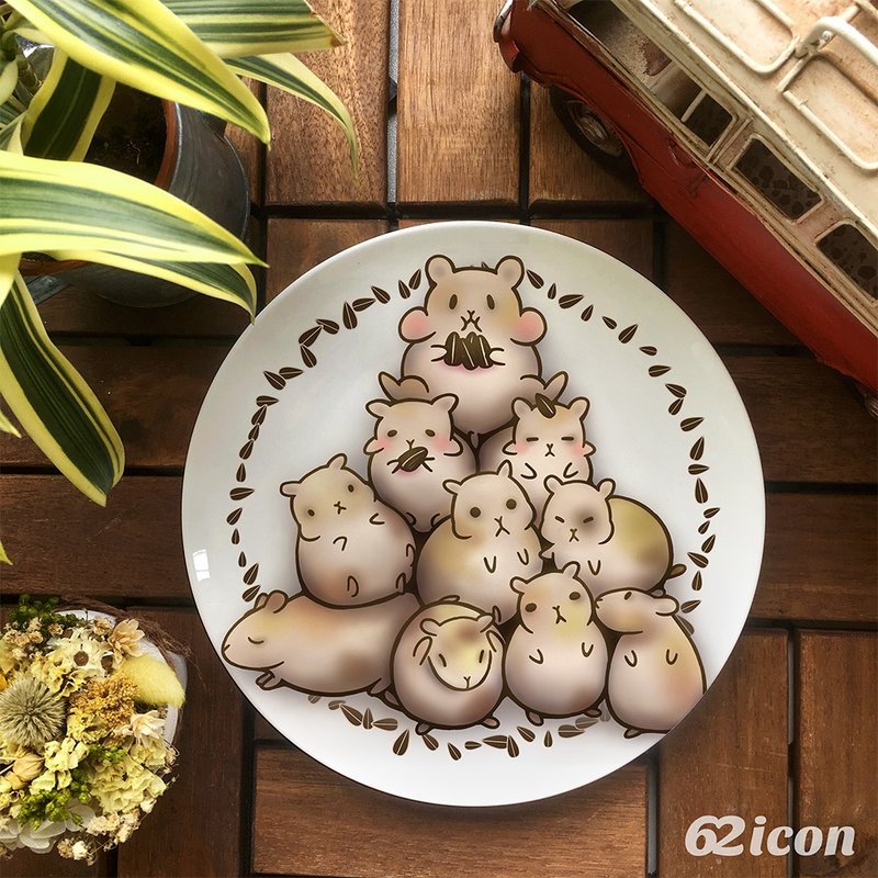 Ania-仓鼠家族的聚餐-8寸骨瓷盘 - 浅碟/小碟子 - 瓷 多色