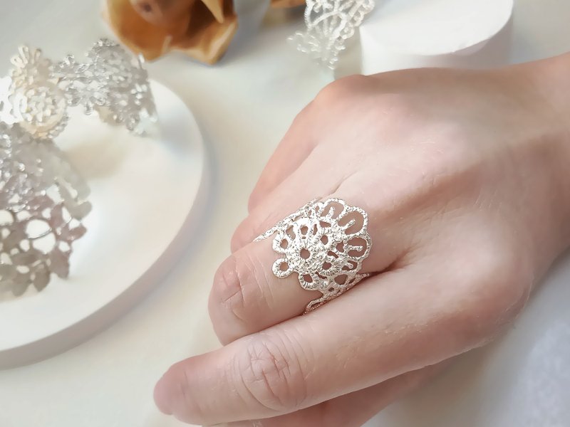 S Lee 蕾丝创作系列 六瓣花戒子/戒指/lace  (925银 ) - 戒指 - 纯银 