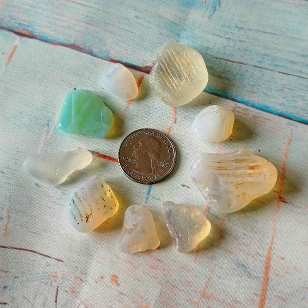 Opalescent Sea glass Jewelry.Genuine Sea glass beads.Opalite Sea glass decor - 陶艺 - 玻璃 多色