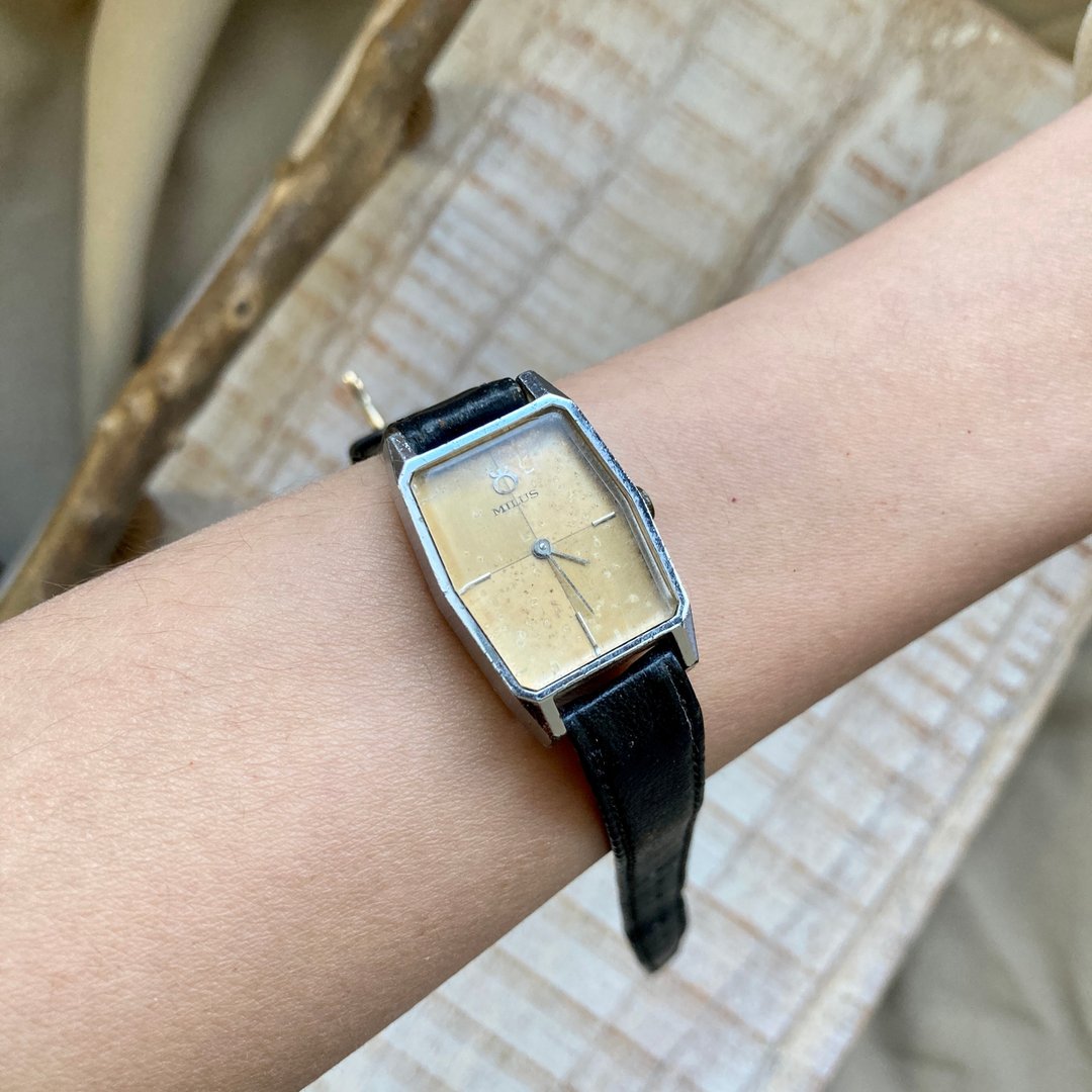 milus 银色八角 黄金双色表盘 中古老品 皮革表带 手动上链机械表 - 女表 - 其他金属 金色