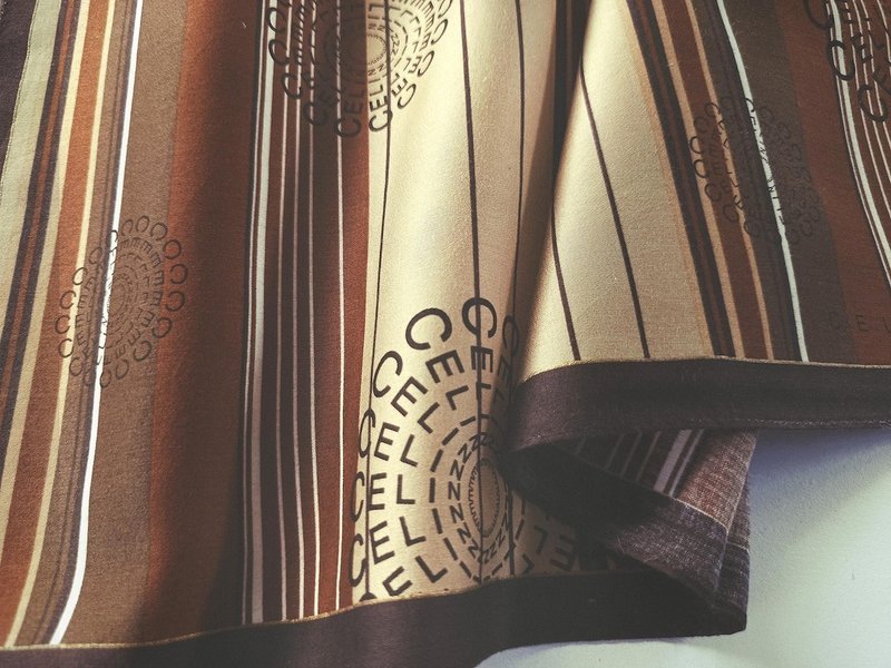 Celine 古董手帕 字母圆形标志图案 BR 20 x 19.5 英寸 - 手帕/方巾 - 棉．麻 卡其色