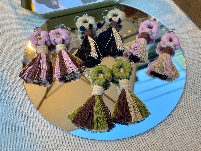 编织耳环 - 耳环/耳夹 - 棉．麻 多色