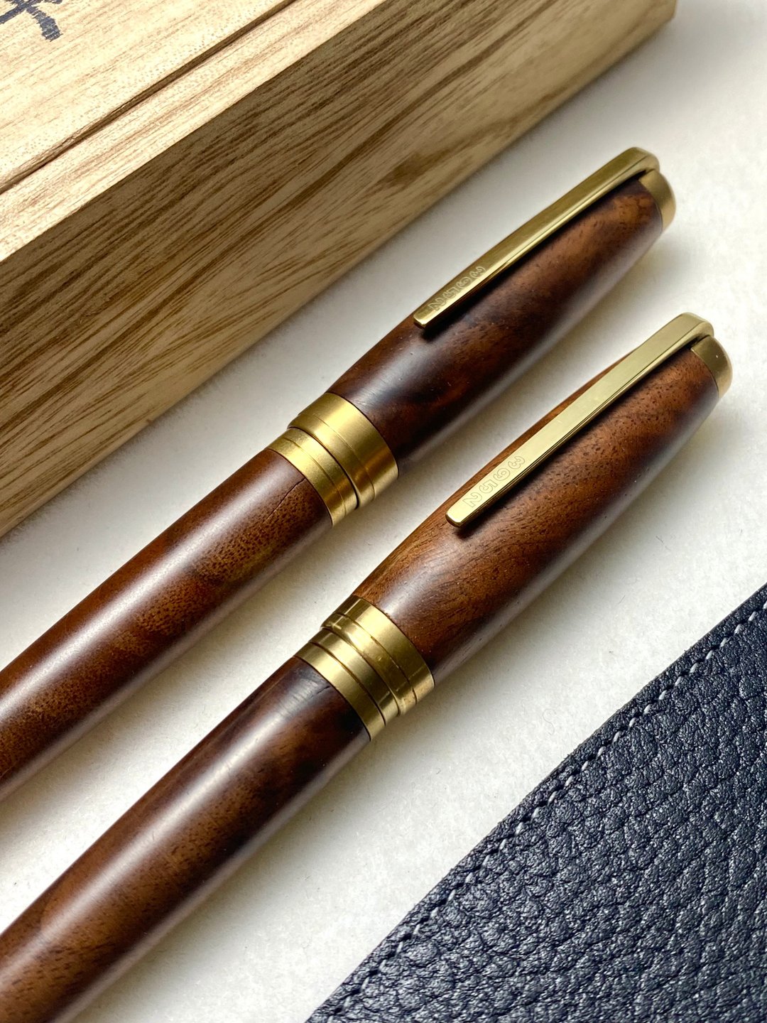 3952老山羊-X888 胡桃木树瘤 原木款 原铜 标准/特调书法钛尖钢笔 - 钢笔 - 其他材质 