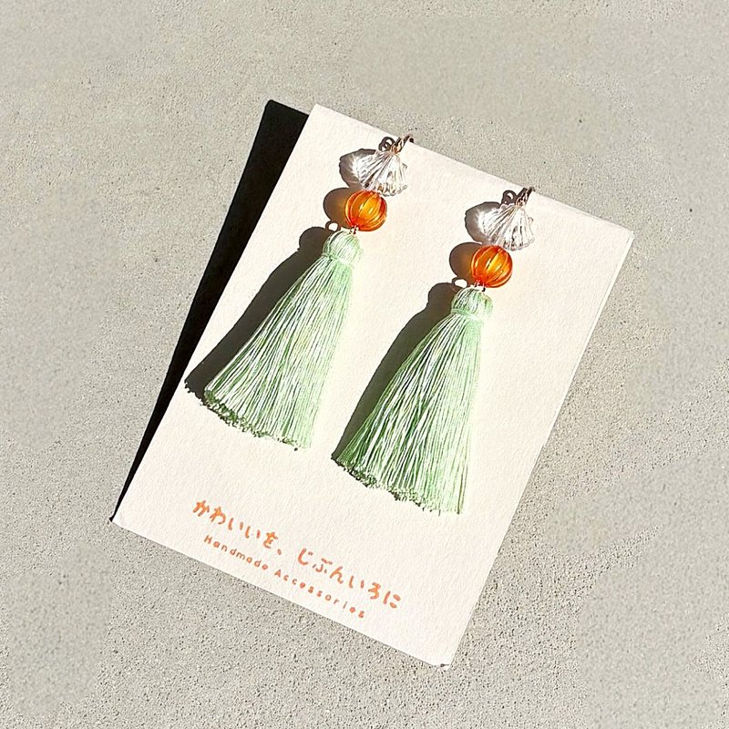 栀子花耳环 - 耳环/耳夹 - 绣线 