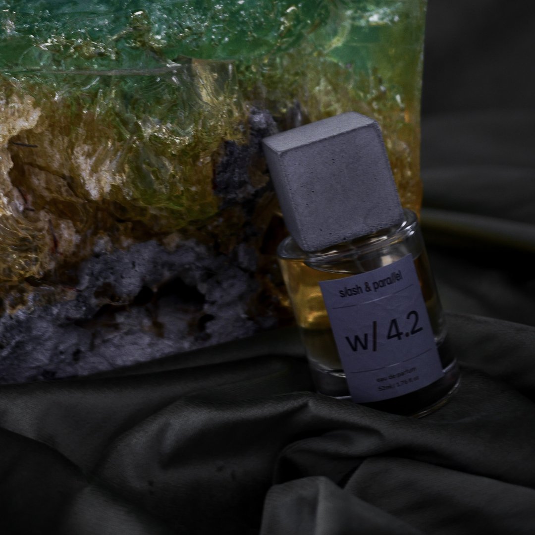 香水 eau de parfum - w/4.2 泥土生命力的感觉 - 香水/香膏 - 精油 灰色