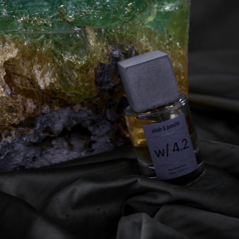 香水 eau de parfum - w/4.2 泥土生命力的感觉 - 香水/香膏 - 精油 灰色