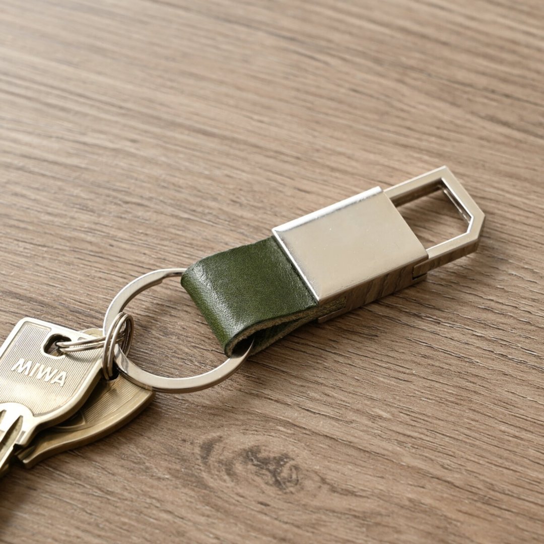Genuine Leather Keychain [Silver] Tochigi Leather S Jeans Keychain Birthday Present Gift Outdoor Leisure Men's Father's Day DF03M - 钥匙链/钥匙包 - 真皮 绿色