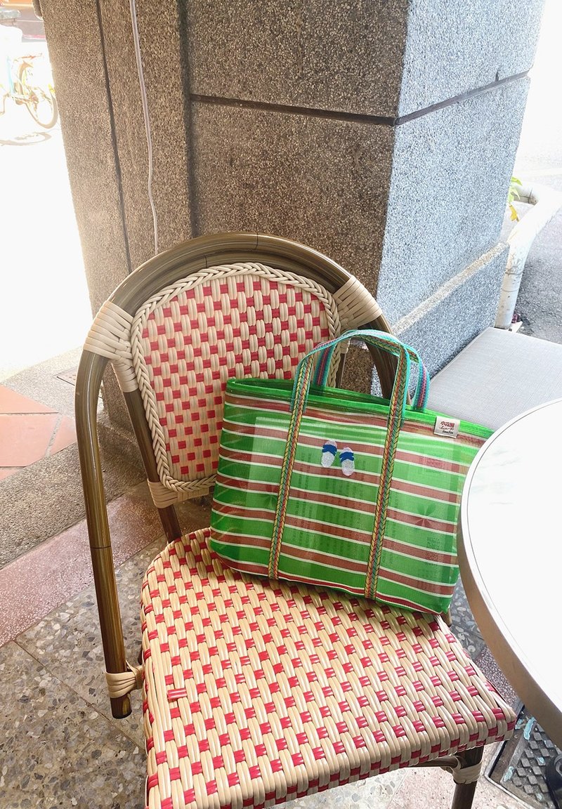 刺绣茄芷袋 - 蓝白拖鞋 - 手提包/手提袋 - 其他材质 多色