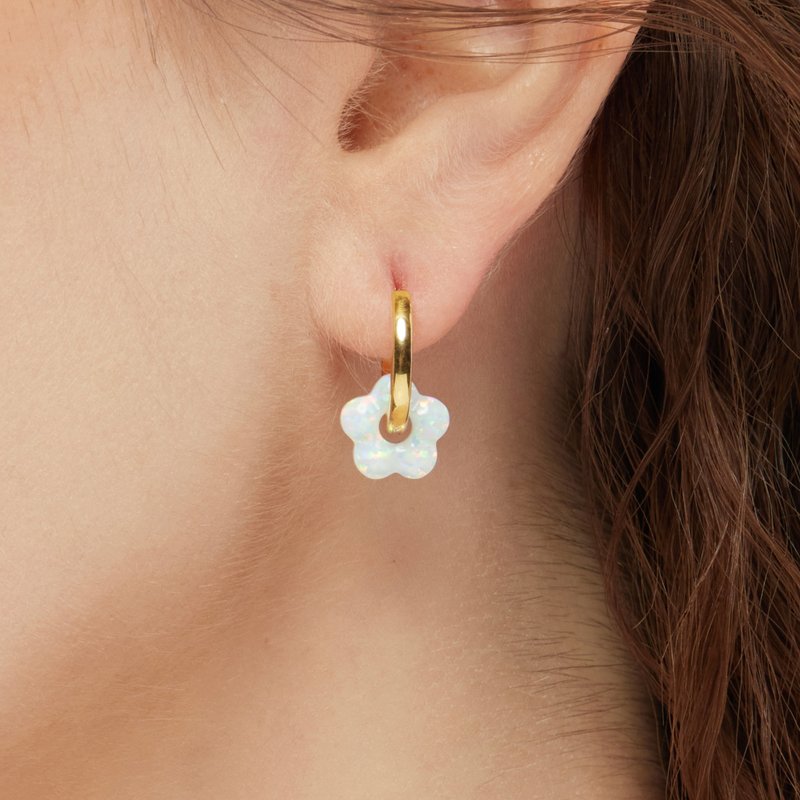 歐泊小花圈狀吊墜耳環 純銀歐泊耳環 極簡風吊墜耳環 歐泊耳環 - 耳环/耳夹 - 纯银 多色