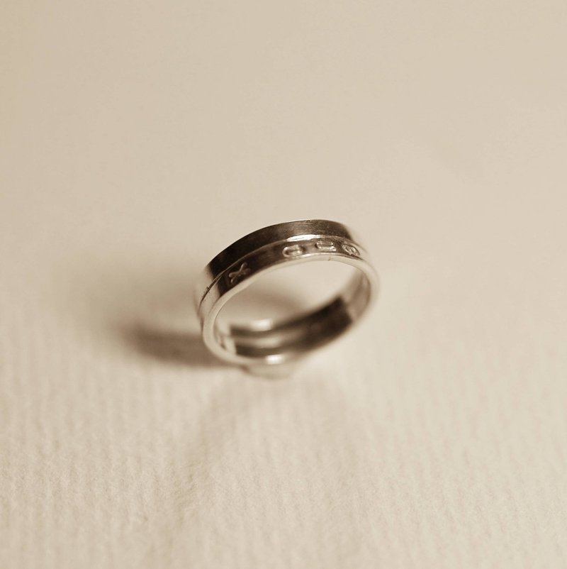 【刻字】平行宇宙 . 纯银戒 - 戒指 - 纯银 银色