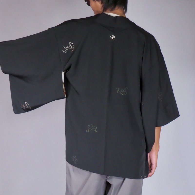 【日本制造】1980年代复古日式羽织、黑色羽织外套、吉祥图案 - 男装外套 - 丝．绢 黑色