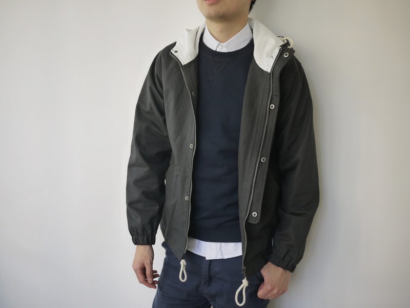 Zip Up Parka 拉链风衣/秋冬/中性/情侣款 - 女装西装外套/风衣 - 棉．麻 