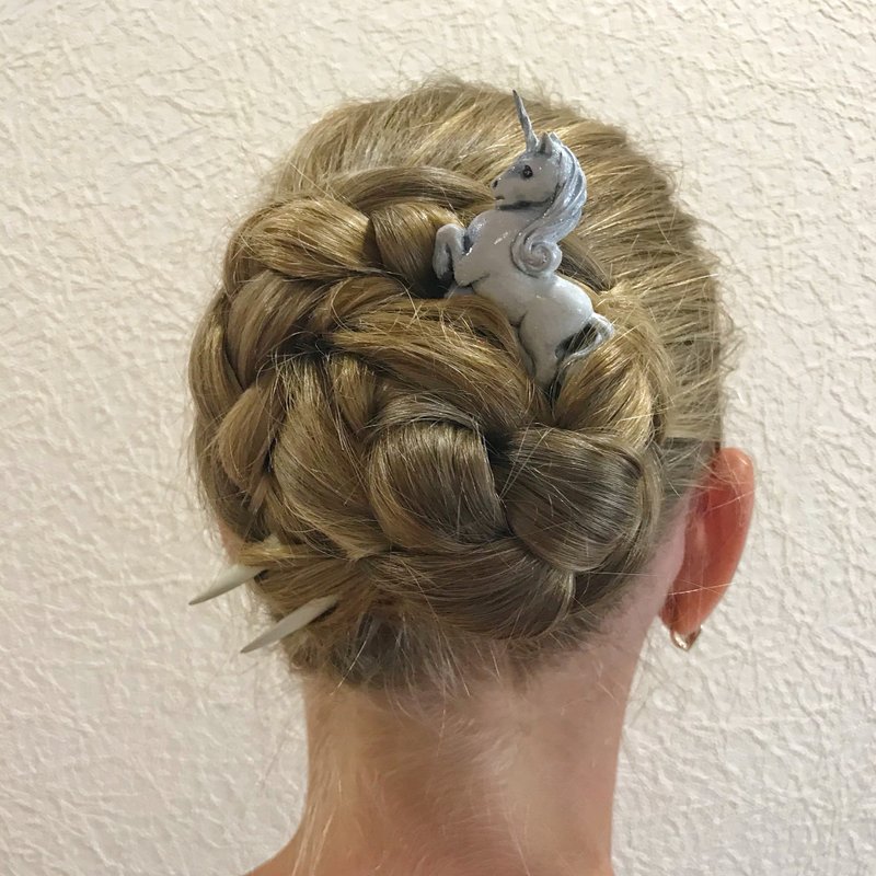 Carved wooden hair fork Baby Unicorn, Hair clip, Hair pin, Fantasy hair stick - 发饰 - 木头 白色