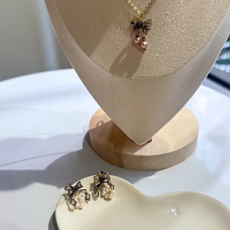 订制永恒之结三件组 - 耳环/耳夹 - 树脂 