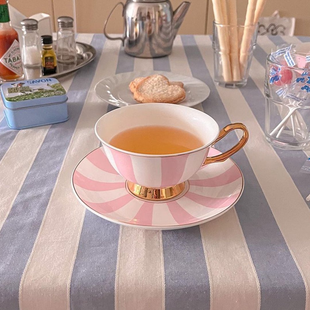 条纹金色腮红茶杯和茶碟粉色 - 茶具/茶杯 - 陶 粉红色