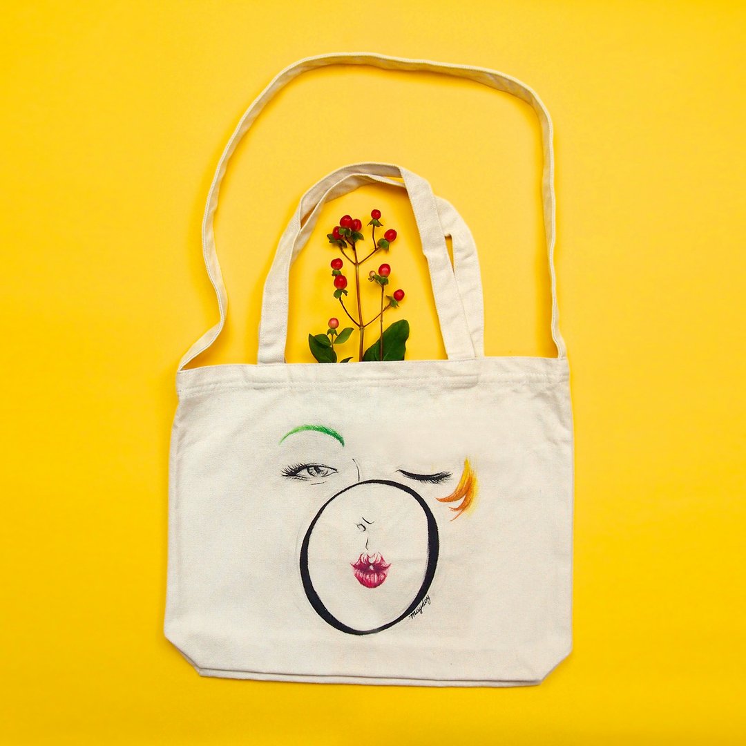 Lady A to Z on tote bag 手绘字母托特包－横型 I-P - 侧背包/斜挎包 - 棉 白色