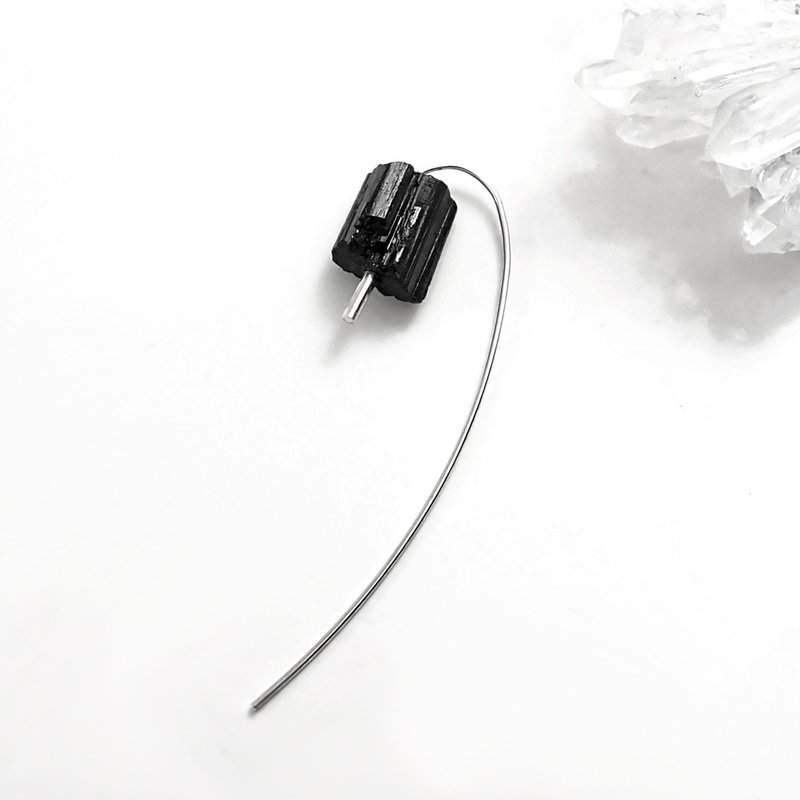 【单边款】- RAW | 天然黑碧玺原矿(长版)圆弧925纯银耳环 - 耳环/耳夹 - 宝石 黑色