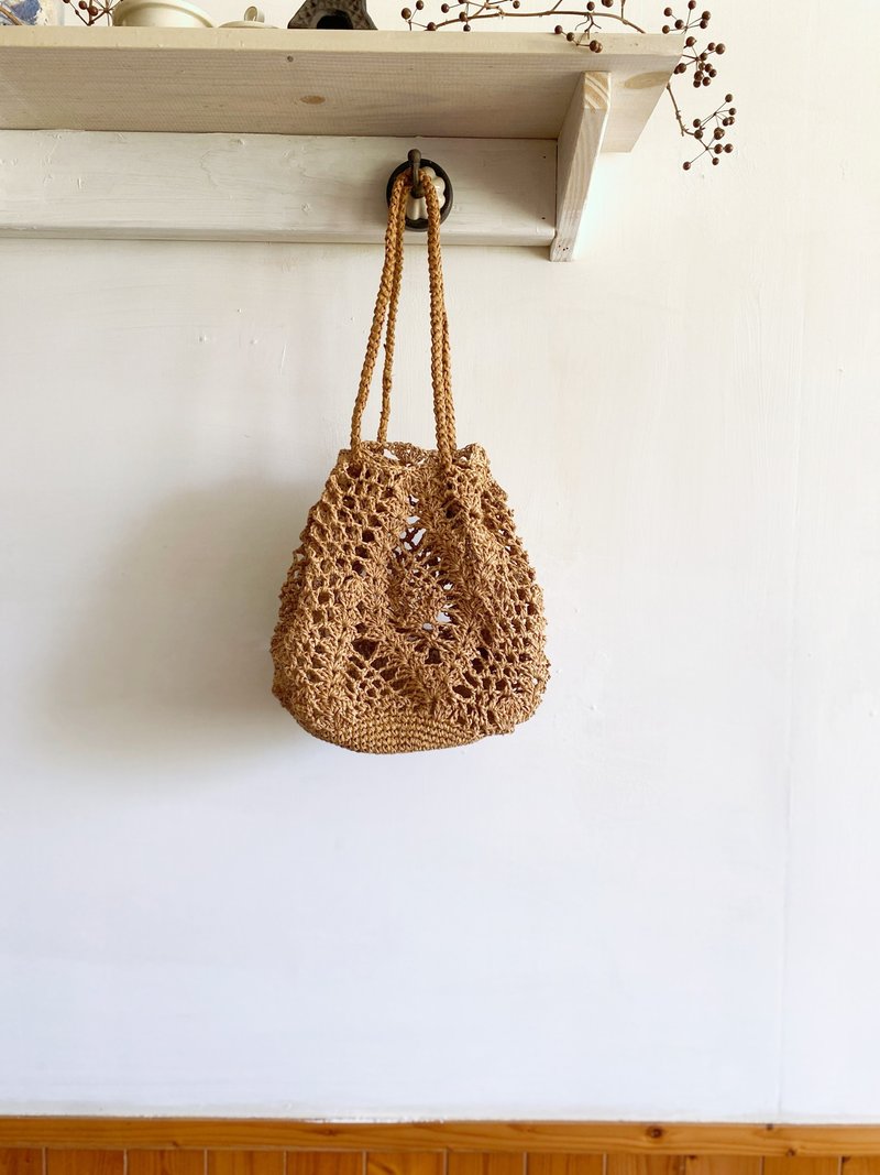 【好日手作】Handmade。夏日手工拉菲草编织凤梨花两用侧背斜背包 - 侧背包/斜挎包 - 其他材质 多色