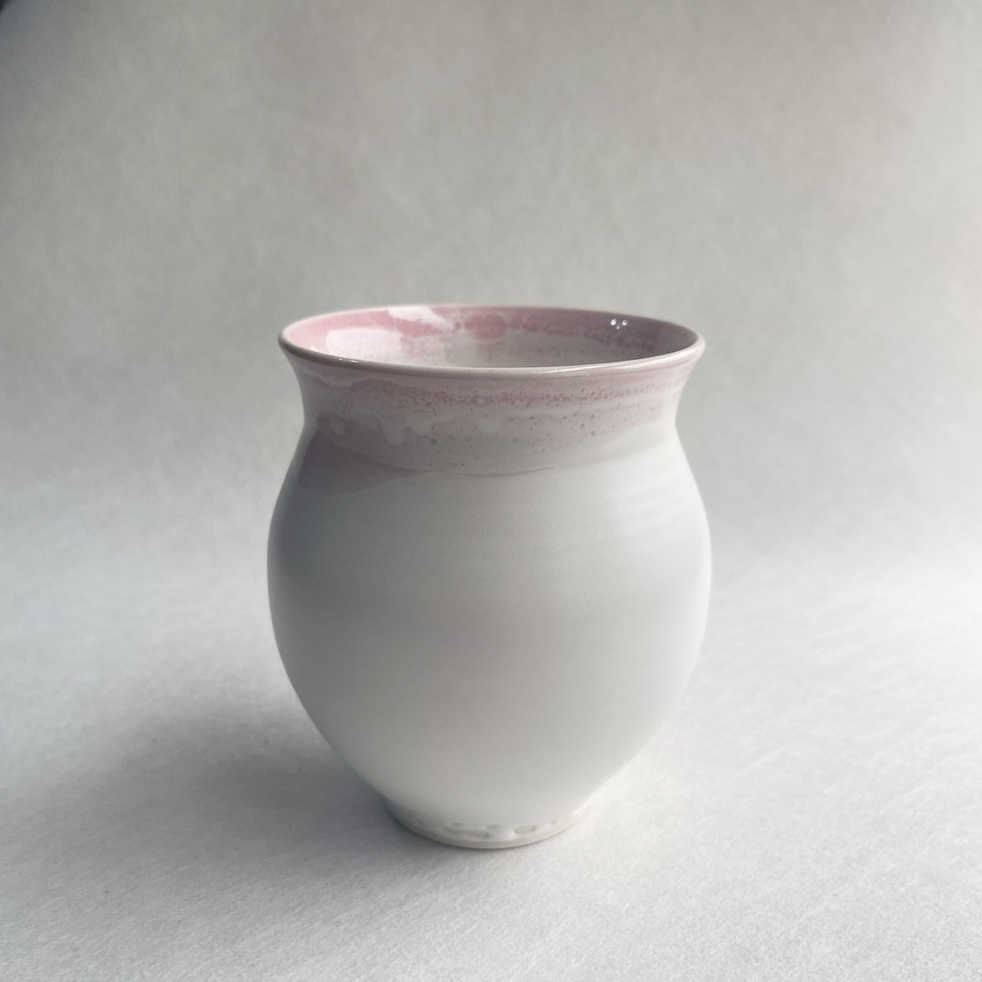 粉晶白釉。手工陶瓷花瓶 花器 陶艺 花道道具 陶器 新年礼物 - 花瓶/陶器 - 陶 粉红色
