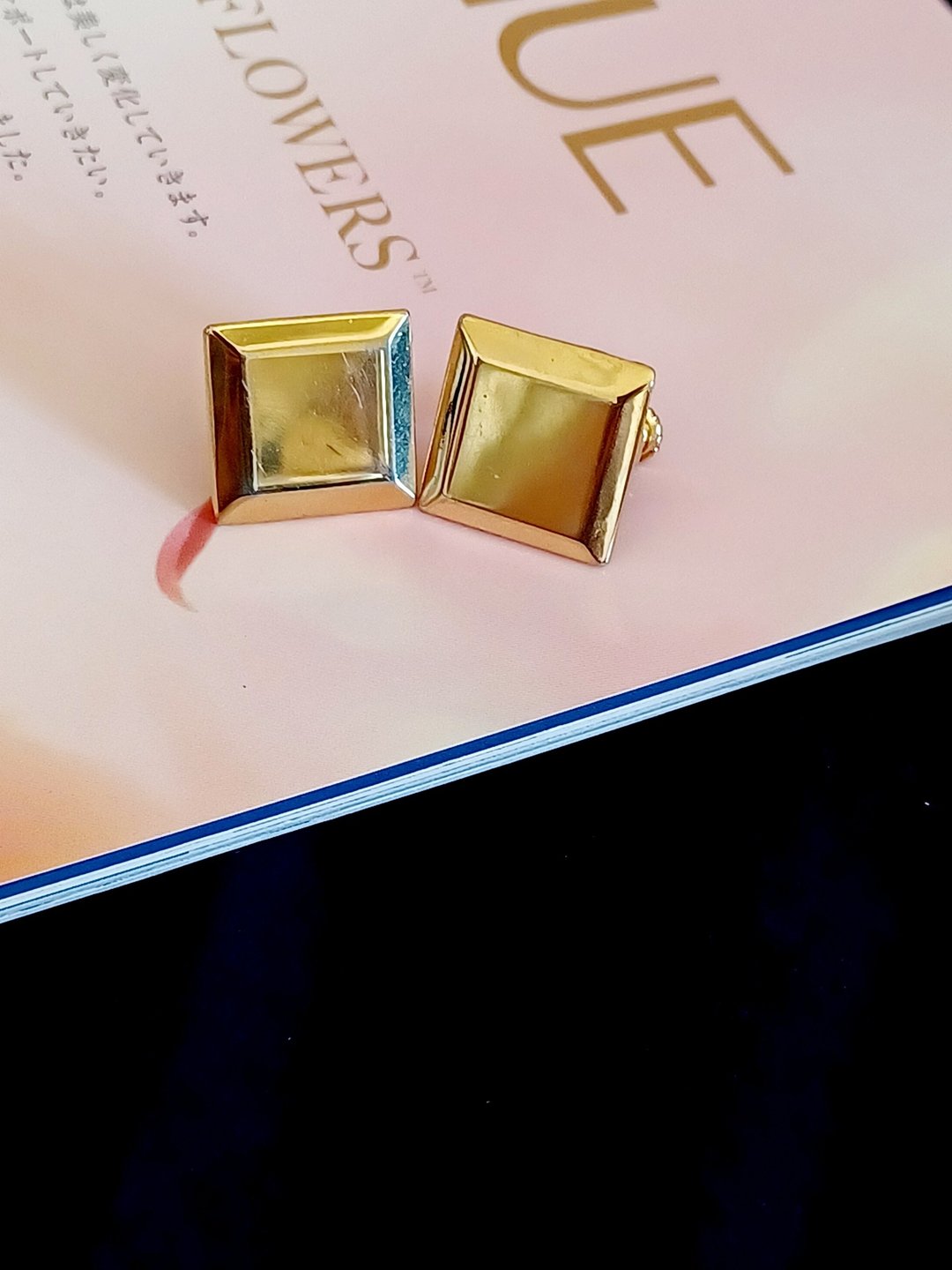 vintage jewelry  经典金色方形 夹式耳环 - 耳环/耳夹 - 其他金属 