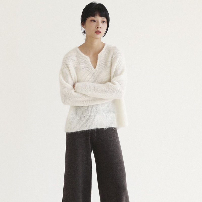 KOOW  日本细腻幼马海毛 小v领套头毛衣 - 女装针织衫/毛衣 - 其他材质 